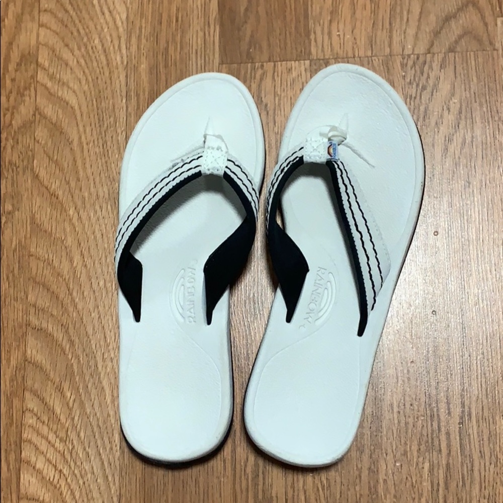 Rainbow flip flops EUC SZ 8